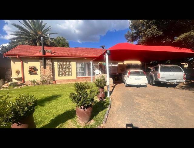 3 BEDROOM HOUSE FOR SALE IN MEYERVILLE